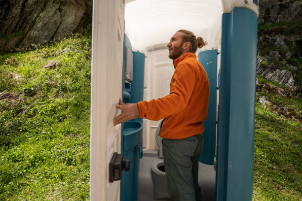 Best Portable bathroom rental  in Waupaca, WI